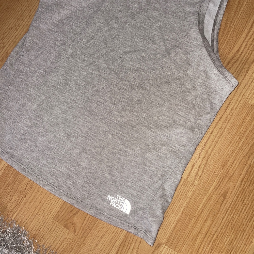 The North Face Women’s Gray Active Tank Top Size Large - Picture 3 of 7